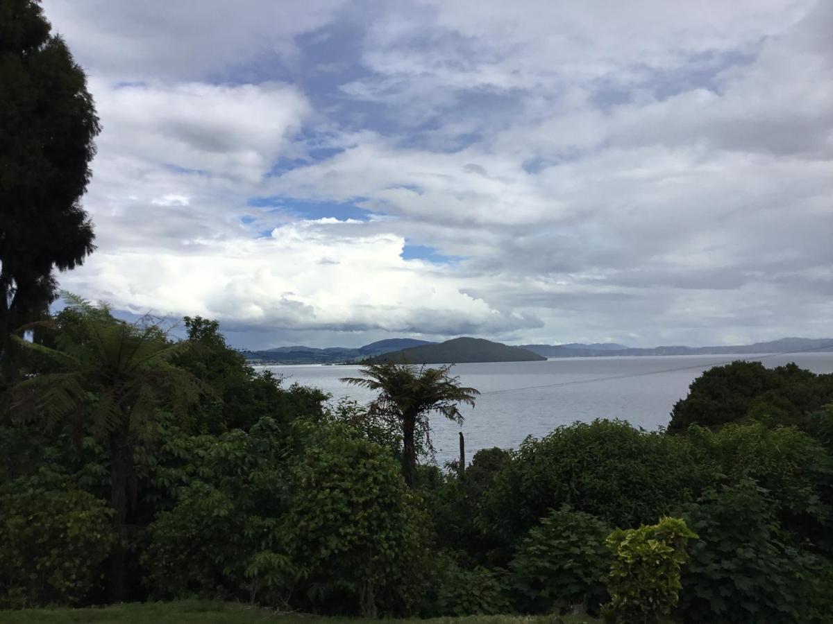 Spectacular Lake Views Rotorua Exterior photo